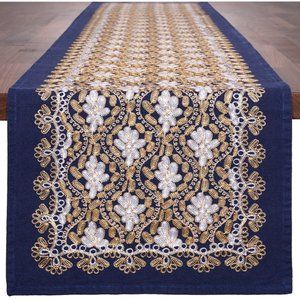 TABLE  RUNNER